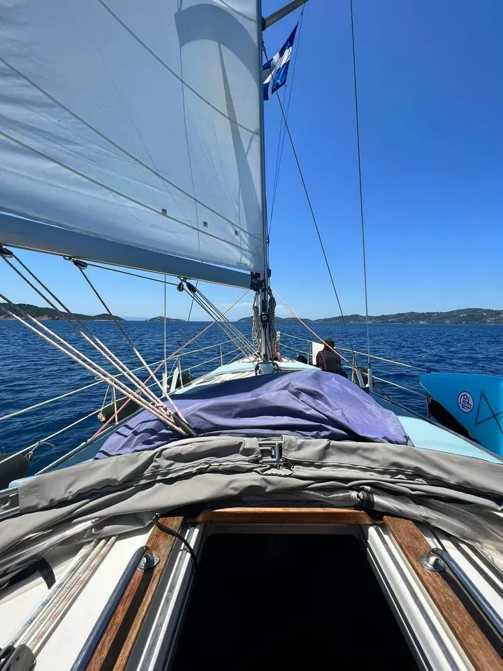 Full sail over the bow